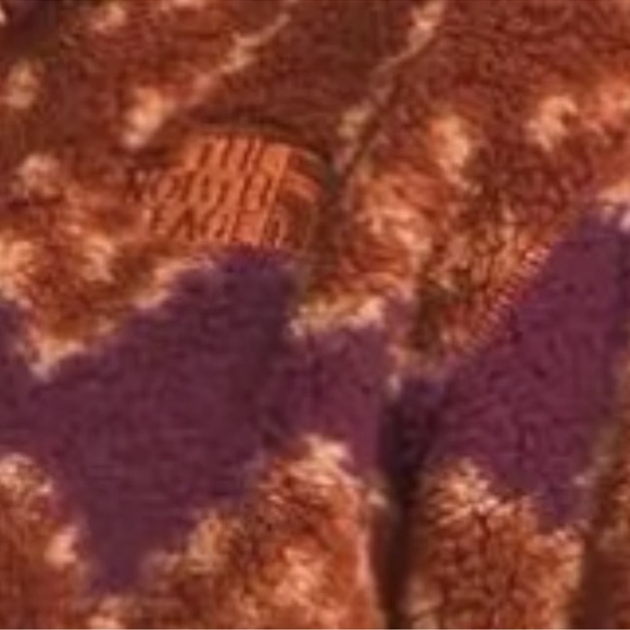 The North Face Campshire Fleece Jacket
Women's Large - Picture 6 of 7